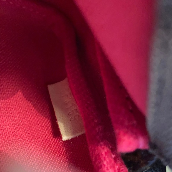 LOUIS Vuitton Christmas 2020 mini pochette access - Picture 13 of 13